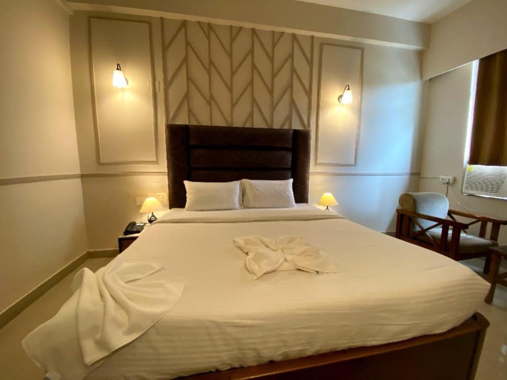 Hotel Earl Grey Jorhāt Eksteriør billede